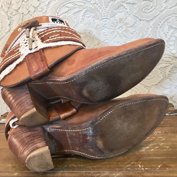 Vintage Frye Handcrafted Boho Booties size 10 M - Picture 8 of 13